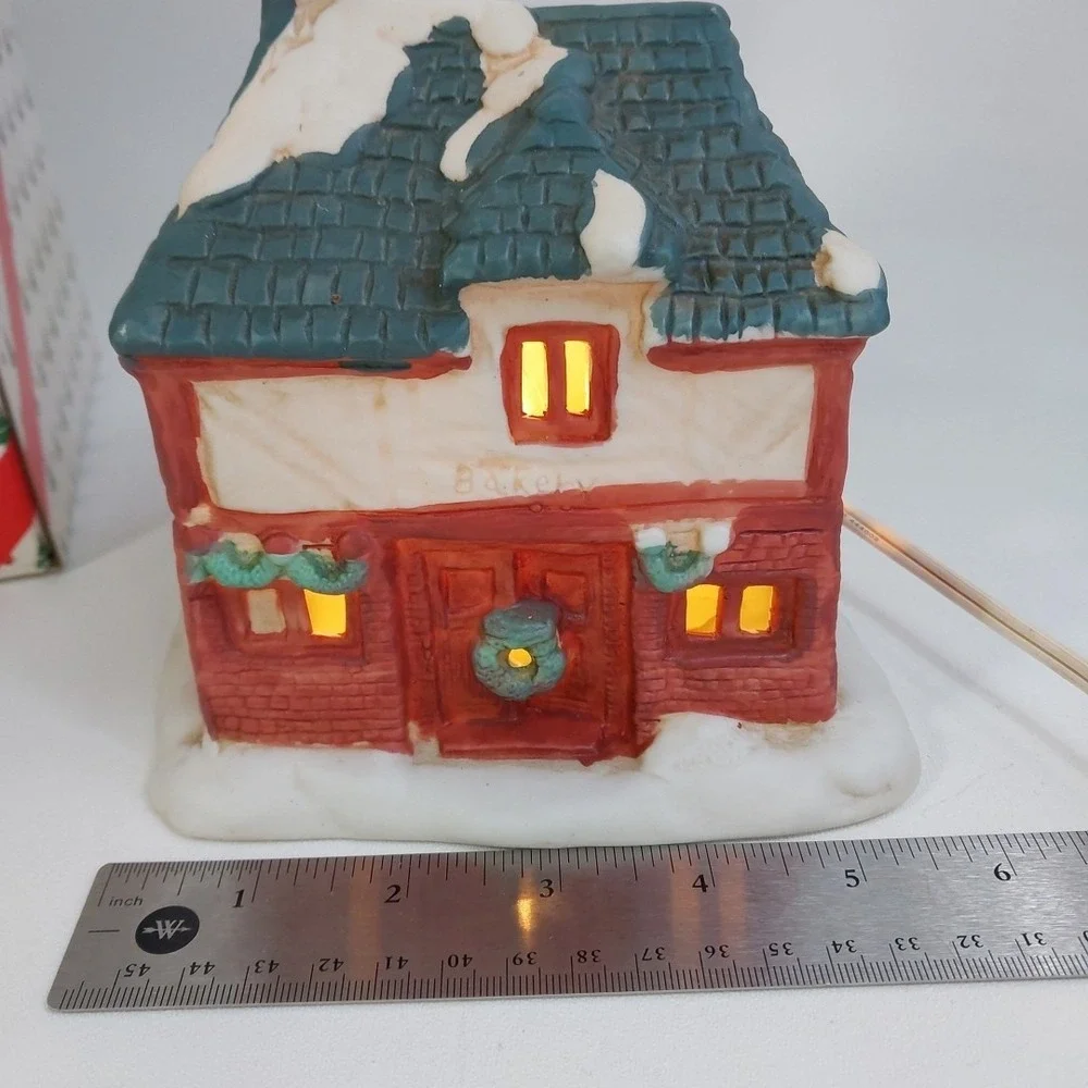 Vintage Christmas Village Lighted House 